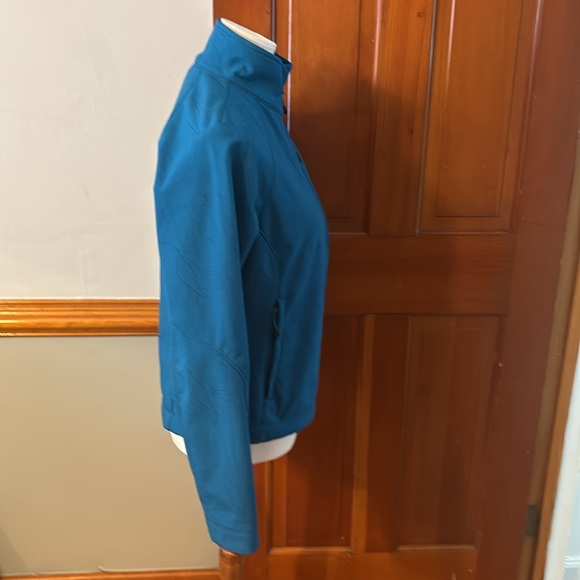 The North Face Jacket - Picture 4 of 8